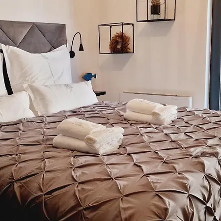 Qvarnero No18- Luxury With Swimming Pool, Private Sauna And Jacuzzi Apartment *